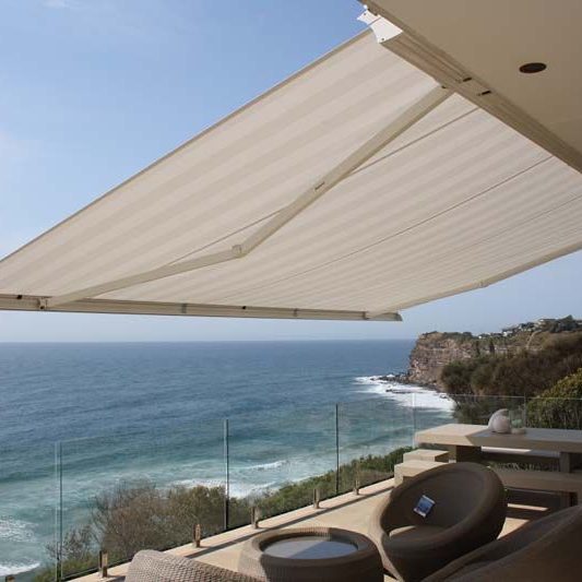 retractable awnings Miami